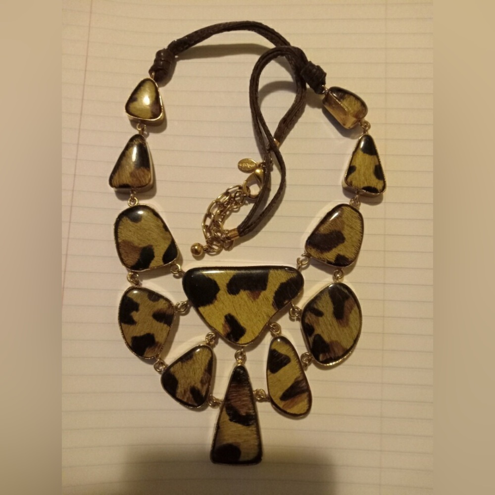 Chicos leopard two sided necklace 2 in 1